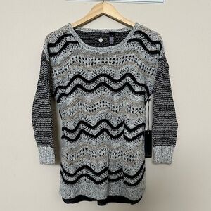BKE Boutique Black Gold Gray 3/4 Sleeve Sweater Size Medium